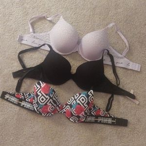Victoria's Secret 32DD everywhere push-up bra